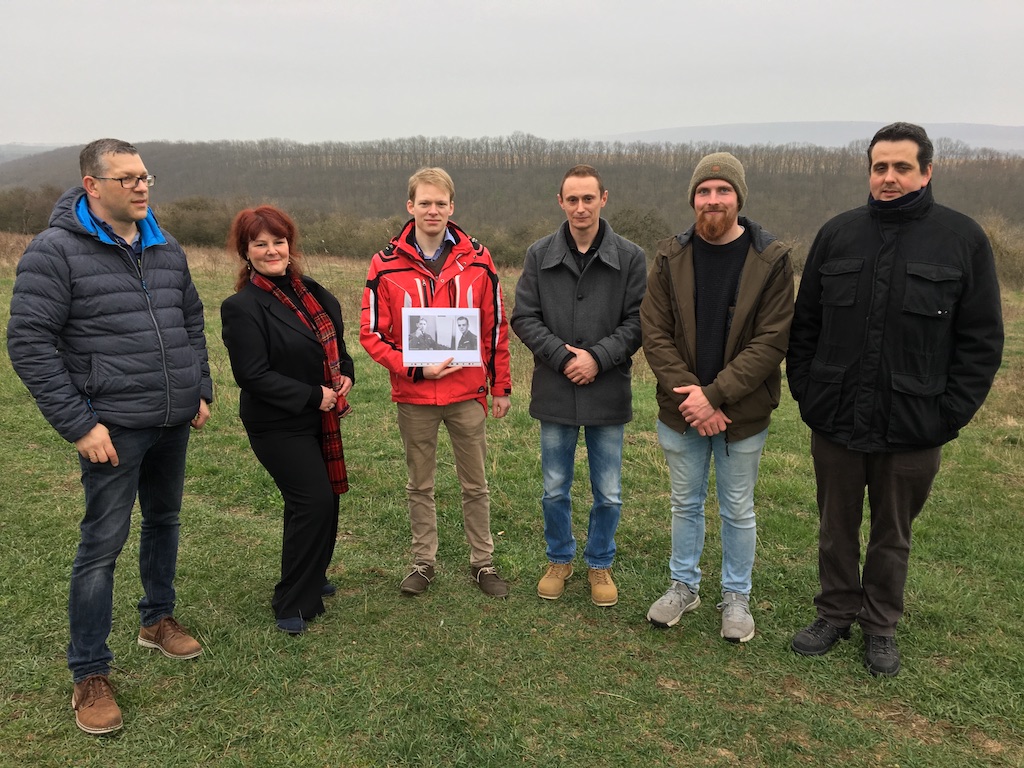 12. Crashsite with the Organizing Crew - l. to r. Reporter?, Elizabeth Baillie, Livius Schillingmann, René Schütz, Thorben Ehmer and Kevin Schmidt.