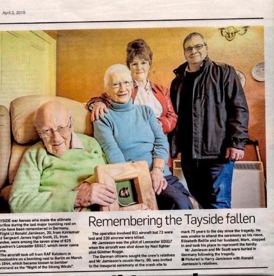 18. Evening Telegraph, l.-r., Harry and Maimie Jamieson, Elizabeth and Mark Baillie with ED317 Memorial Plaque